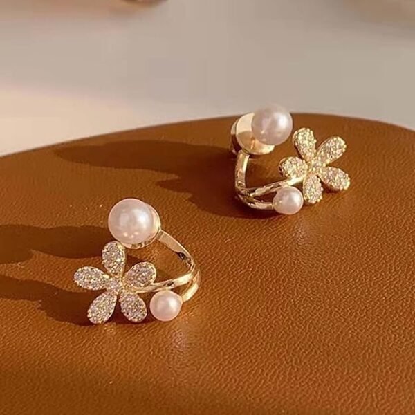 Flower Shape Pearl Korean Earring